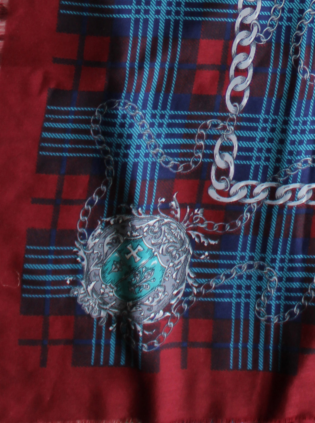Tartan Vintage Scarf with Chain Links Motif Detail Madgra